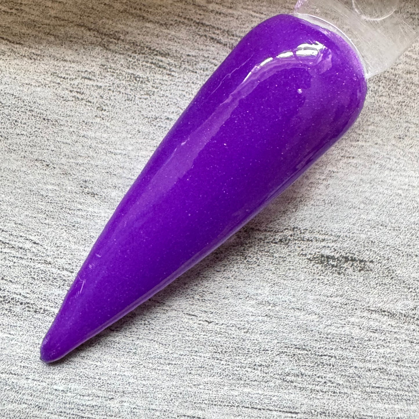 Purple to White Thermal Dip