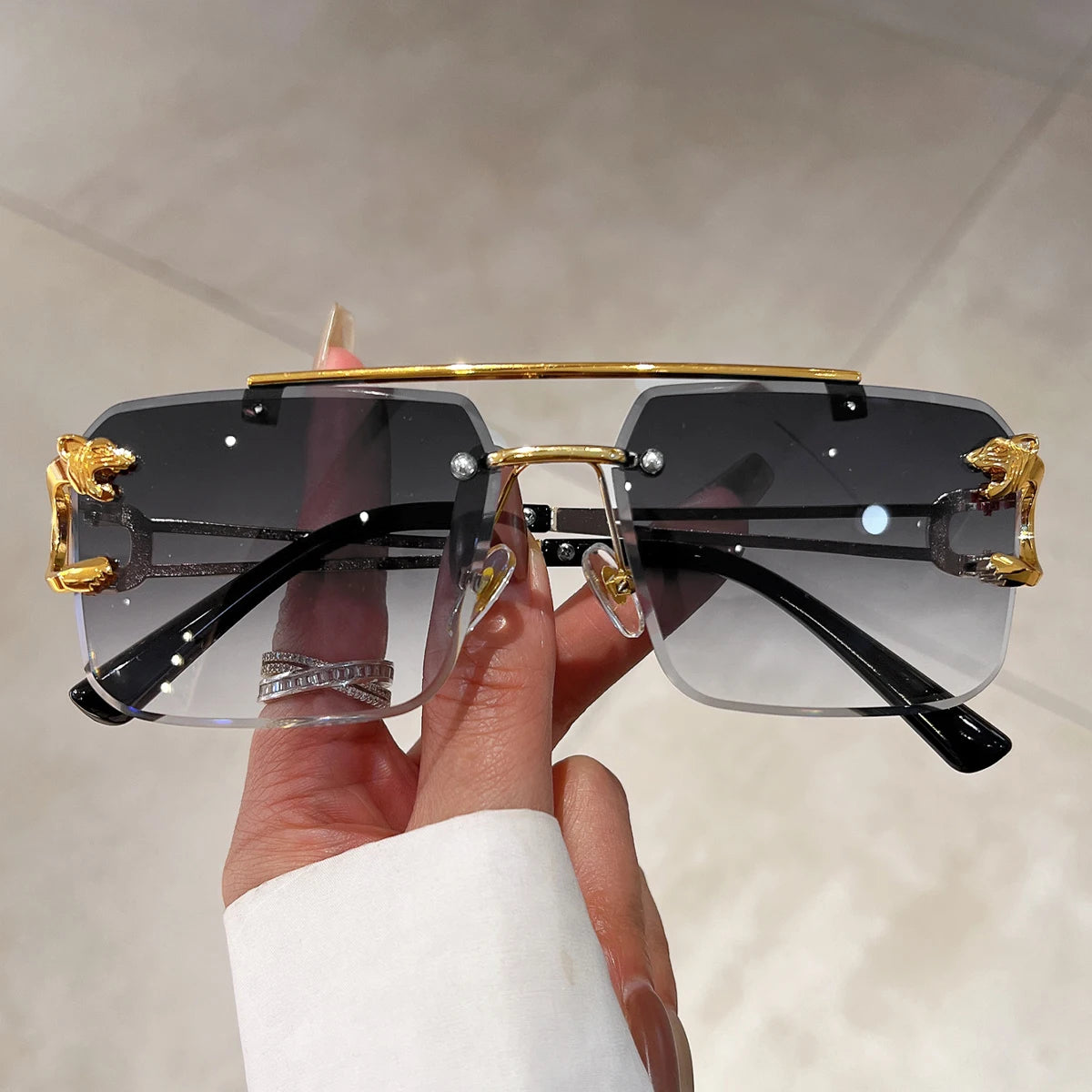 UV400 Rimless Square Sunglasses – Stylish Vintage Gradient Shades for Women