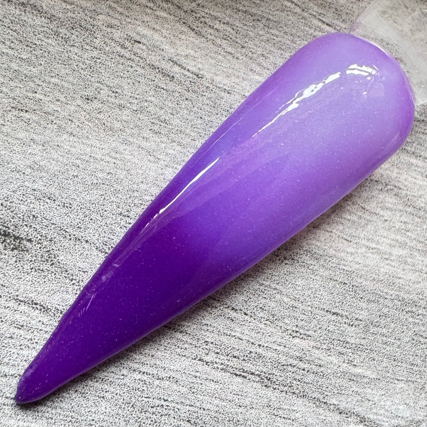 Purple to White Thermal Dip