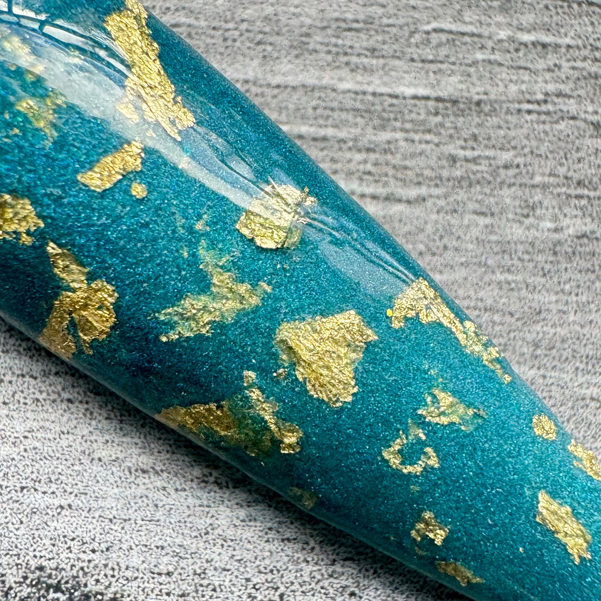 Frozen Skies Icy Blue Gold Flakes Dip Powder