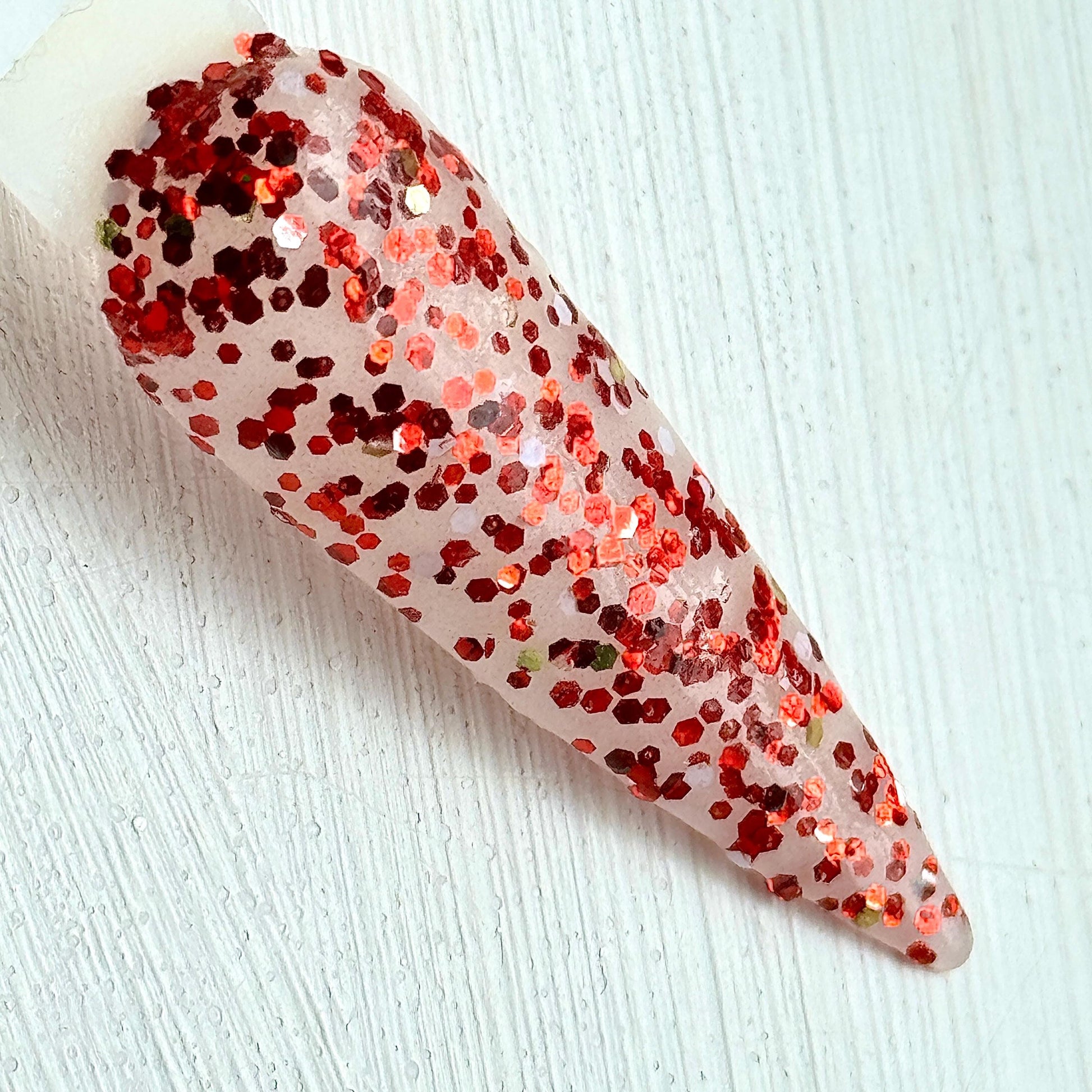 Christmas Dip Powder Nail Collection: Red, Green & Glitter - LeVeraux